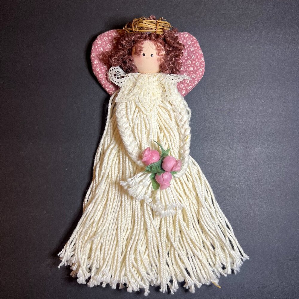 VTG Pink & White Handmade Wall Hanging Macrame Brunette Angel Doll w Flowers 10"